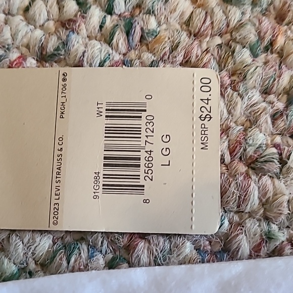 LEVIS BOYS WHITE AND GRAY SHORT SLEEVE T-SHIRT SIZE LARGE - Picture 4 of 10